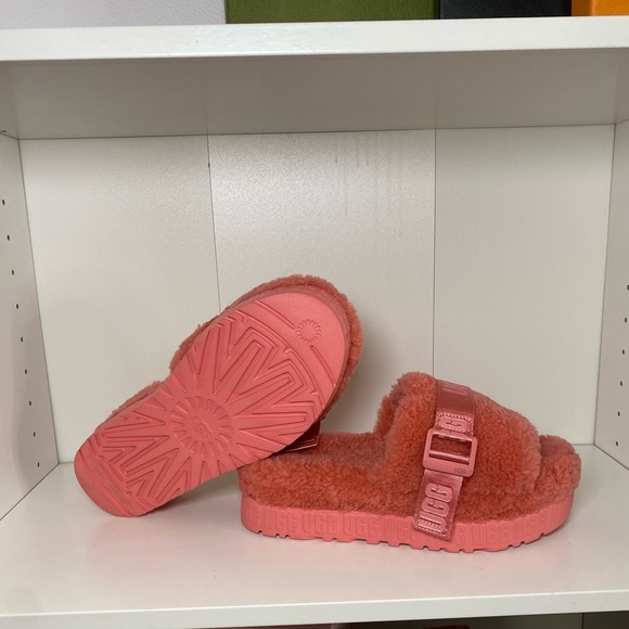 Peach UGG platform slipper slides Size 9W - Picture 3 of 6